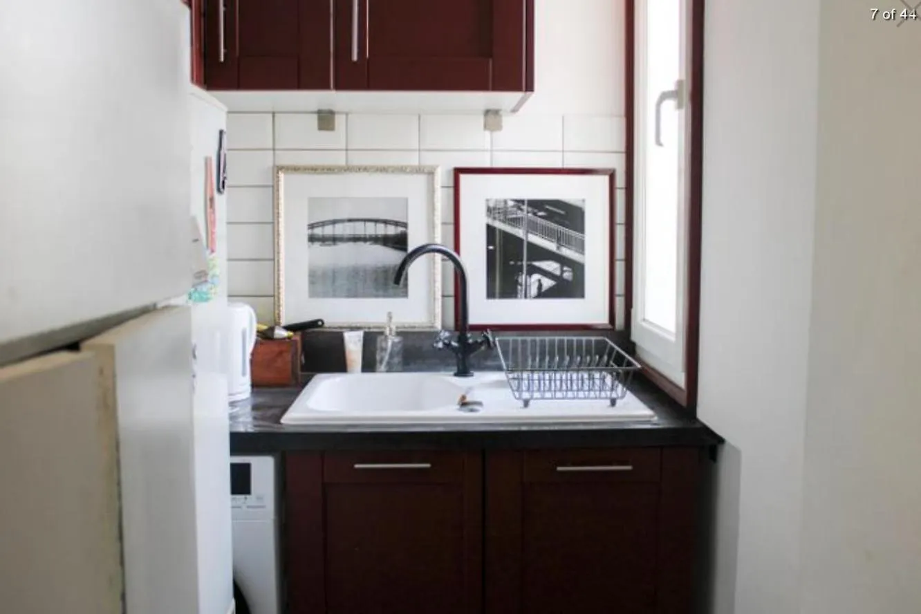Apartment Appartement Deux Pieces Lumineux Et Sans Vis A Vis Paris
